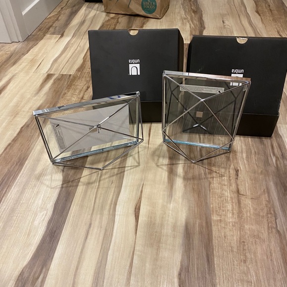 Picture frames - Picture 3 of 5